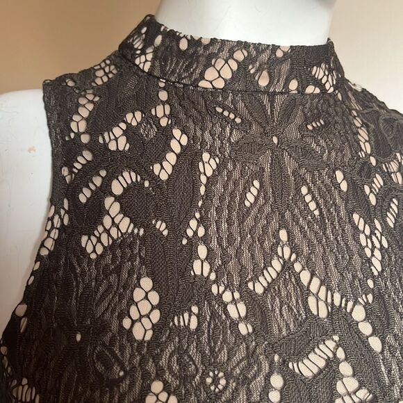 Lace dress / Size S - Picture 5 of 9